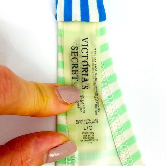 VICTORIA’S SECRET Geometric Striped Bikini - Picture 4 of 7